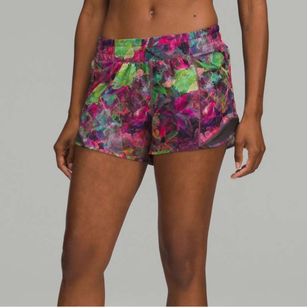 EUC Lululemon Hotty Hot LR LShort 4" Vivid Floral Tone Multi/Graphite Grey Sz 4